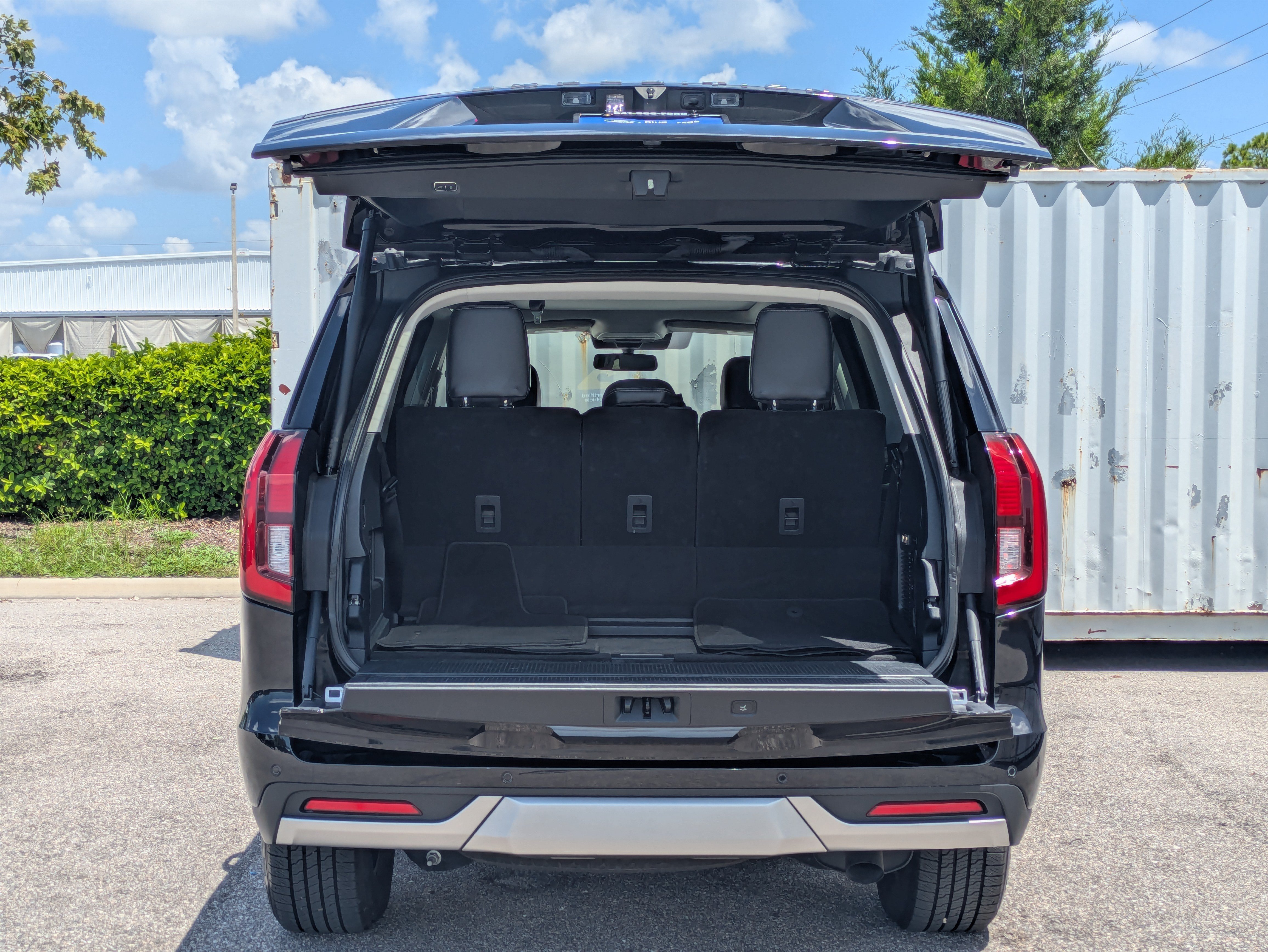 Certified 2025 Ford Expedition Platinum AWD/4WD image 16