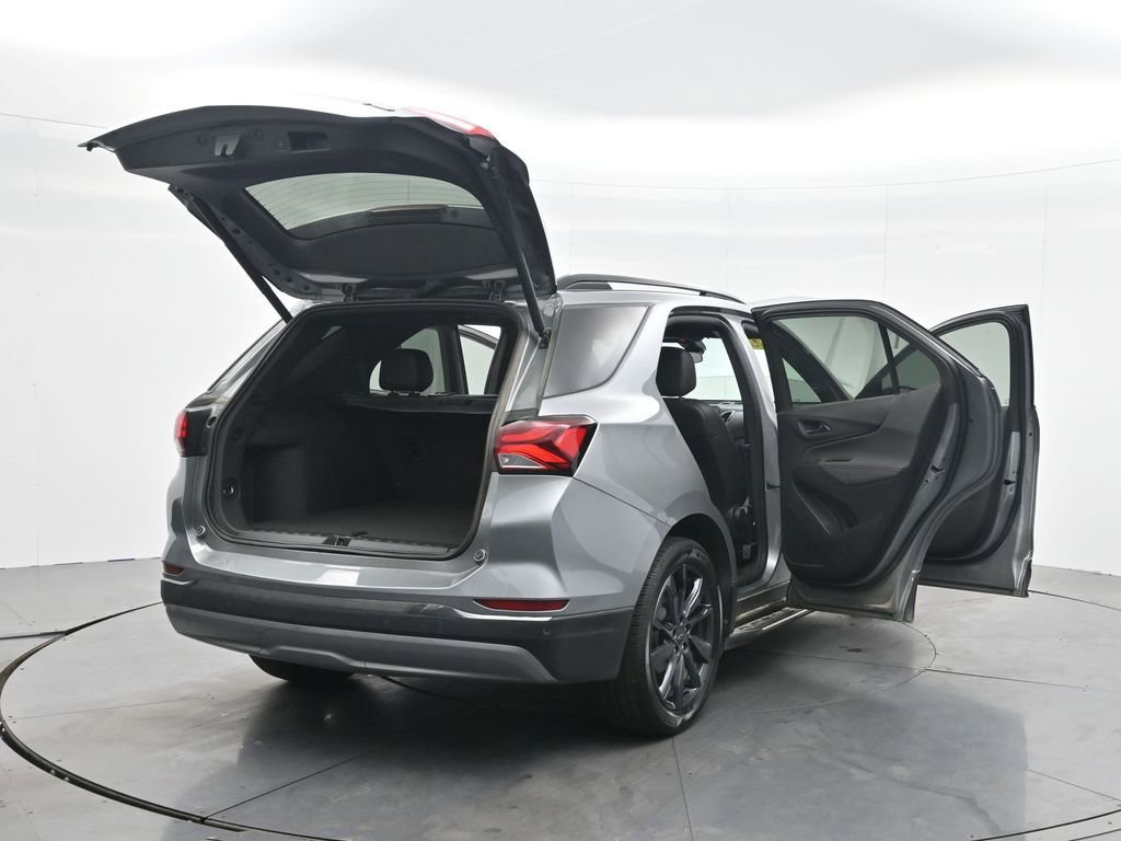 Used 2023 Chevrolet Equinox RS w/ LPO, Hit The Road Package FWD image 24