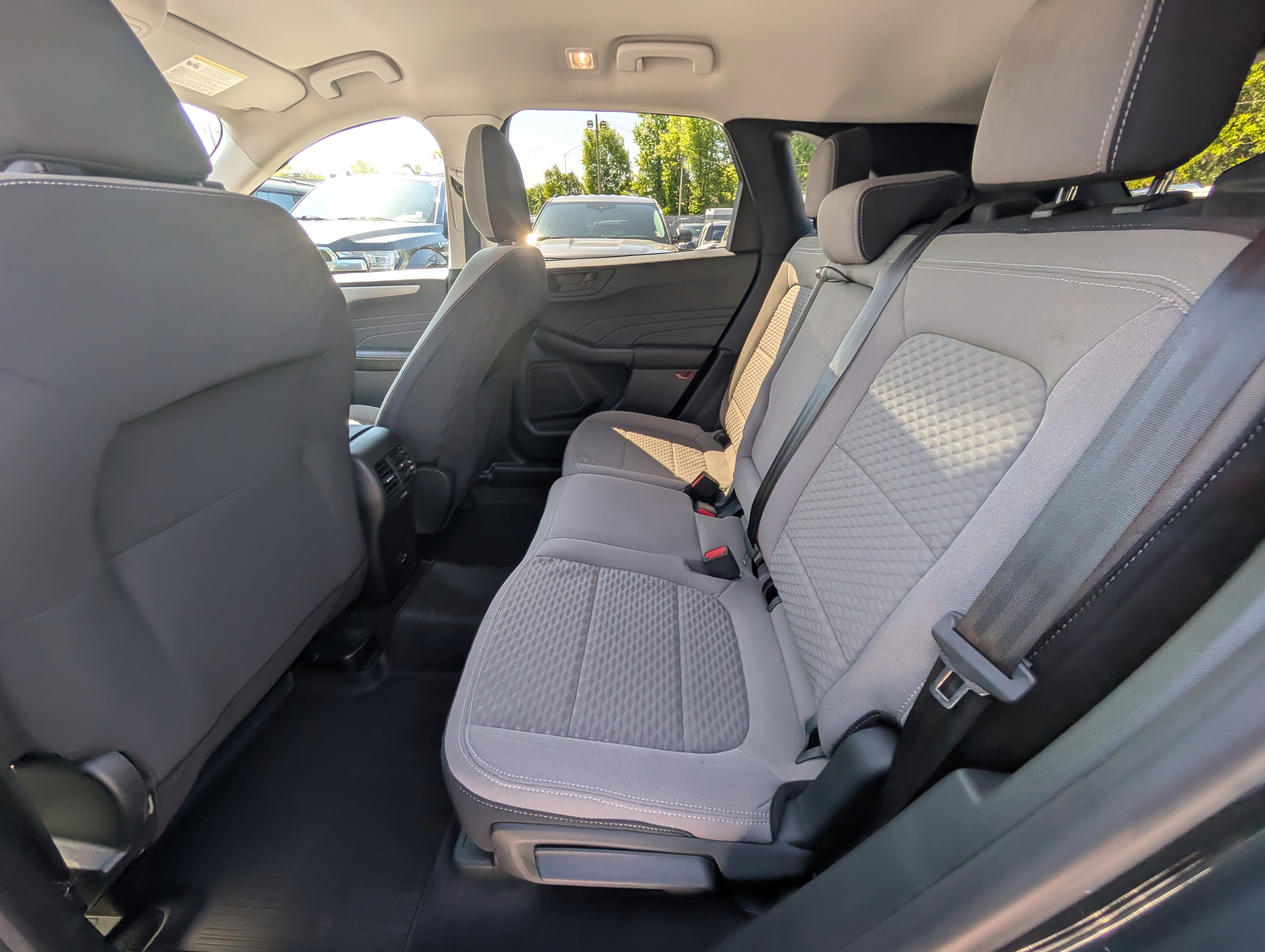 Certified 2022 Ford Escape SE w/ SE Sport Appearance Package FWD image 16