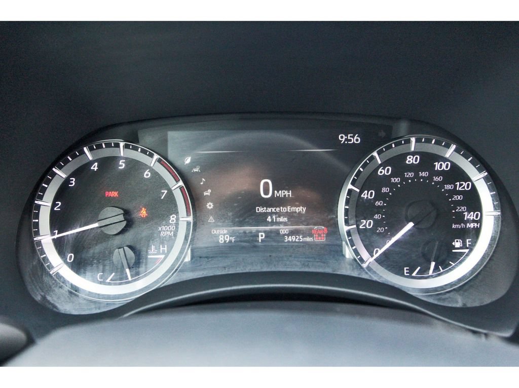 Used 2024 Toyota Highlander XSE FWD image 16