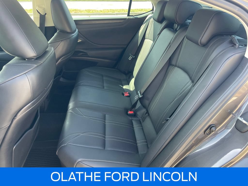 Used 2022 Lexus ES 300h w/ Accessory Package 2 FWD image 23