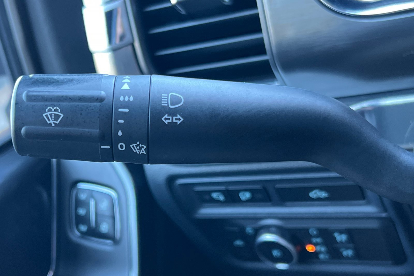 Certified 2021 Ford F150 Lariat w/ Equipment Group 502A High image 36