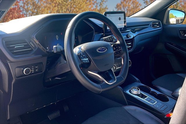 Certified 2025 Ford Escape ST-Line FWD image 16