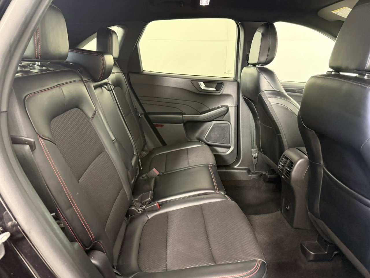 Certified 2025 Ford Escape ST-Line FWD image 13