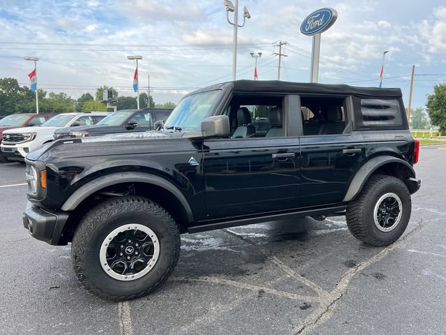 Certified 2022 Ford Bronco Black Diamond w/ Sasquatch Package AWD/4WD image 3