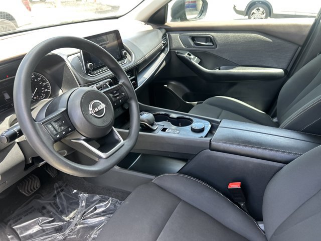 Used 2023 Nissan Rogue S AWD/4WD image 17
