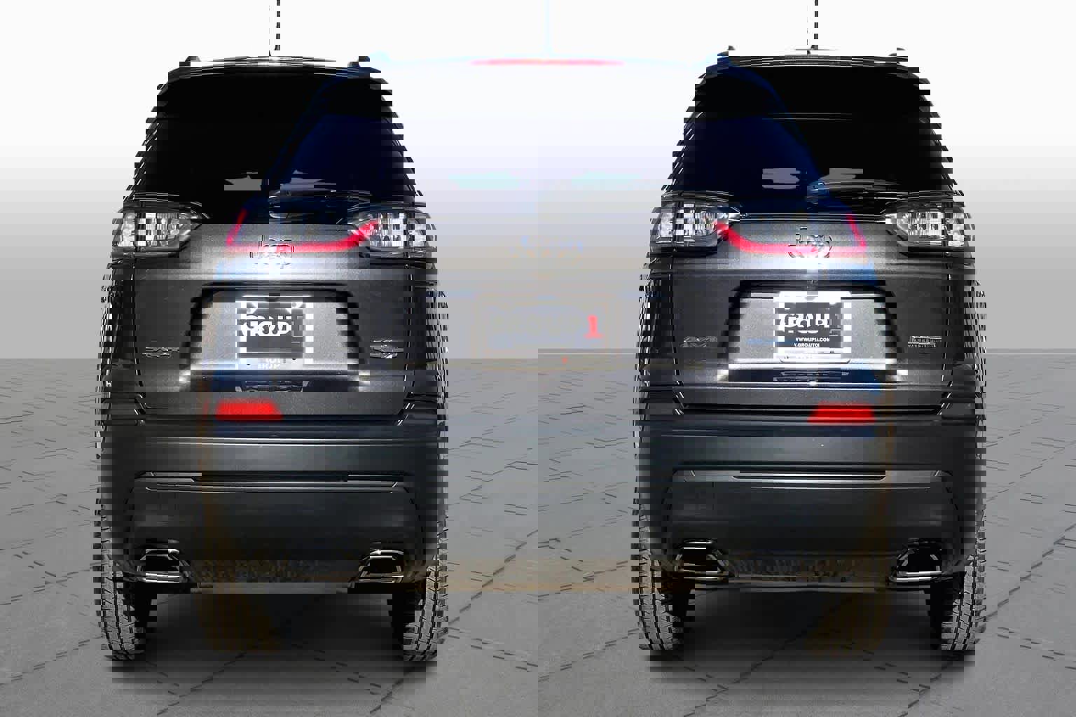 Used 2022 Jeep Cherokee Latitude Lux w/ Mopar Interior Package image 4