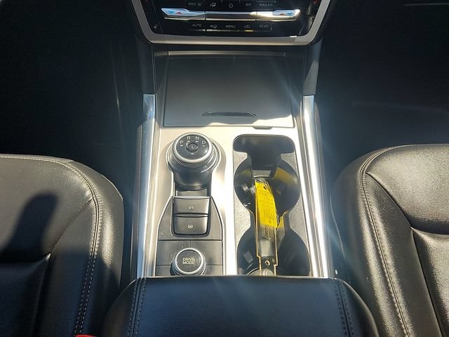 Certified 2022 Ford Explorer XLT w/ Equipment Group 202A AWD/4WD image 18