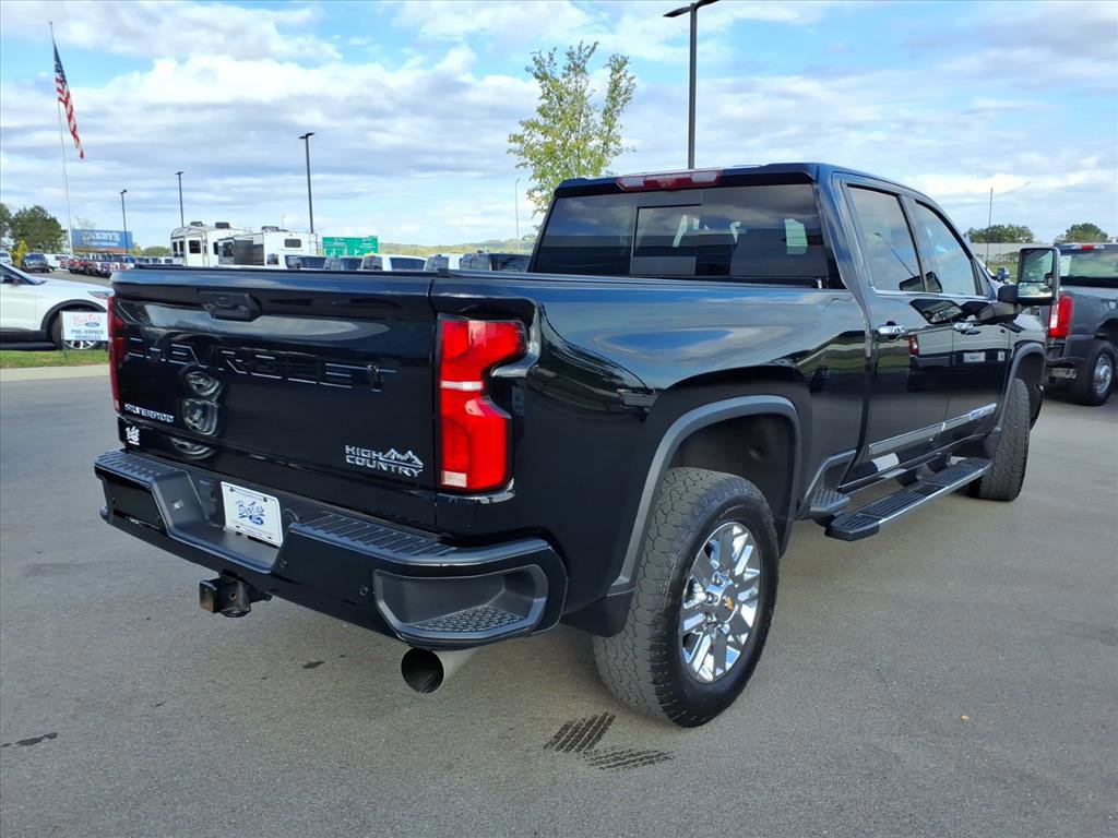Used 2024 Chevrolet Silverado 2500 High Country w/ High Country Premium Package image 5