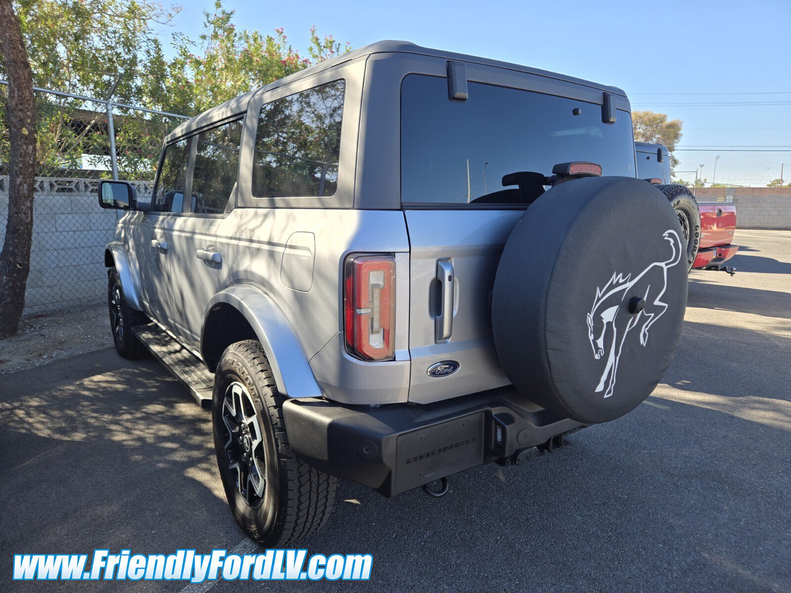Certified 2024 Ford Bronco Outer Banks AWD/4WD image 3