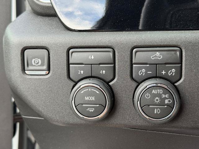 Used 2025 Chevrolet Silverado 2500 LT w/ Convenience Package AWD/4WD image 21