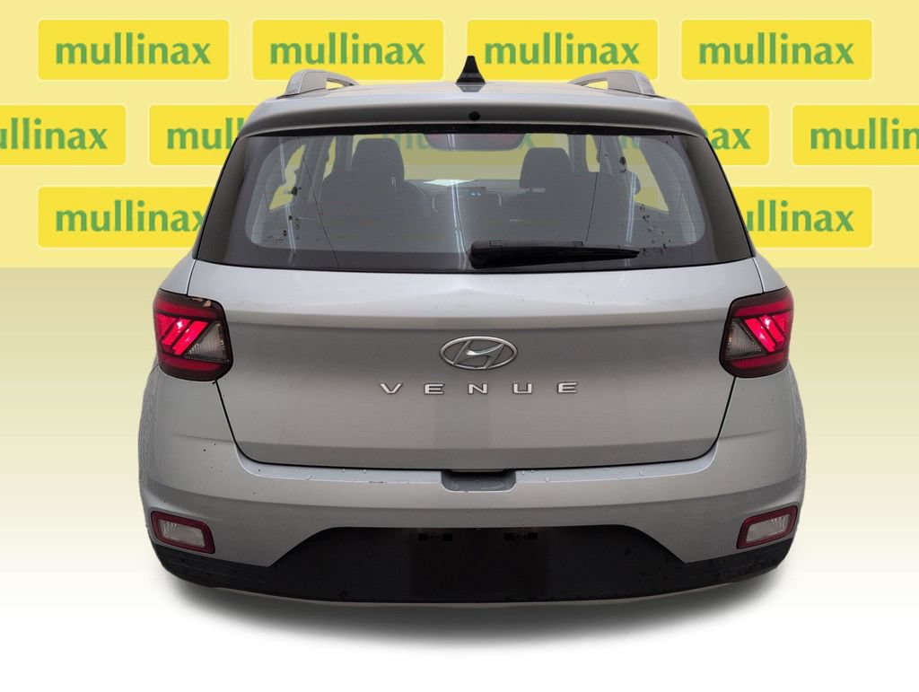 Used 2020 Hyundai Venue SEL FWD image 30