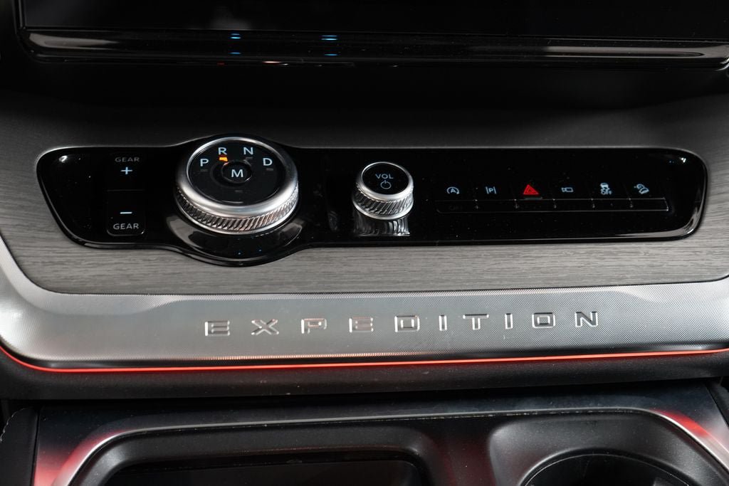 Certified 2025 Ford Expedition Max Platinum AWD/4WD image 27
