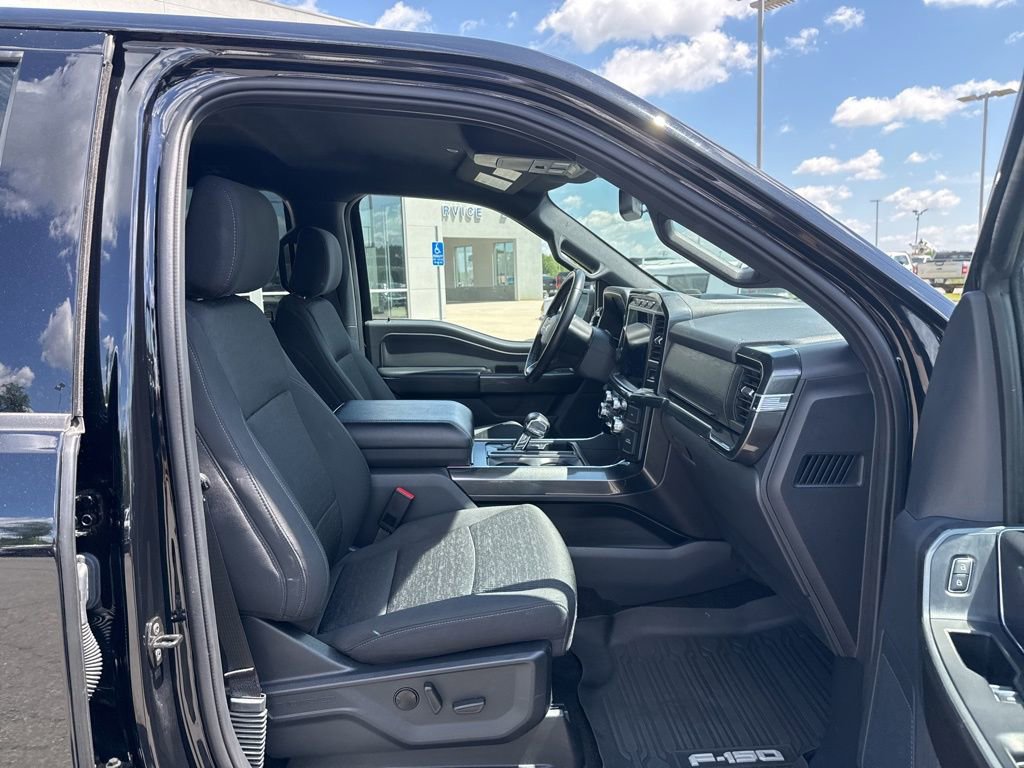 Certified 2022 Ford F150 XLT w/ Equipment Group 302A High image 21