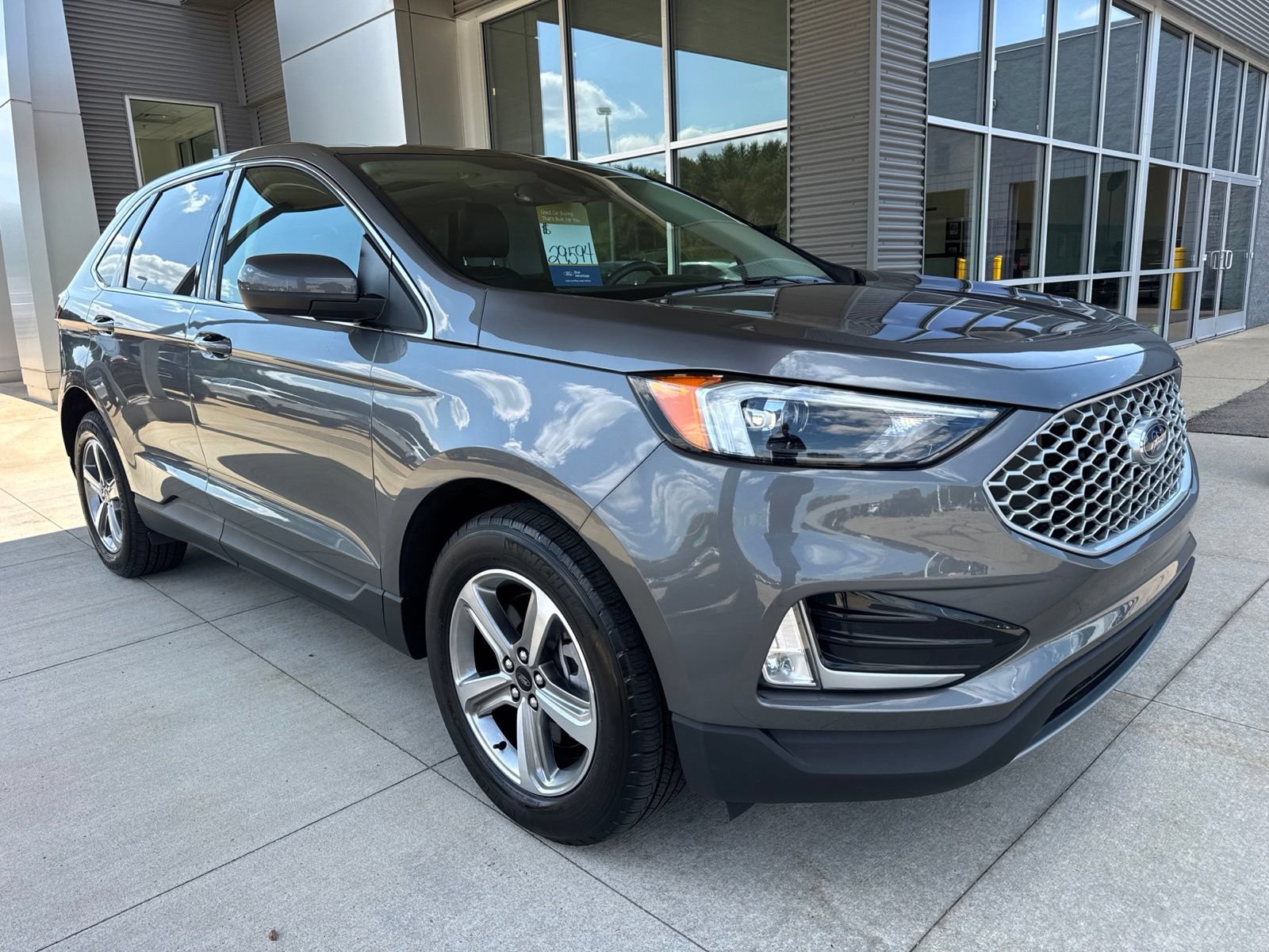Certified 2024 Ford Edge SEL w/ Convenience Package AWD/4WD image 10