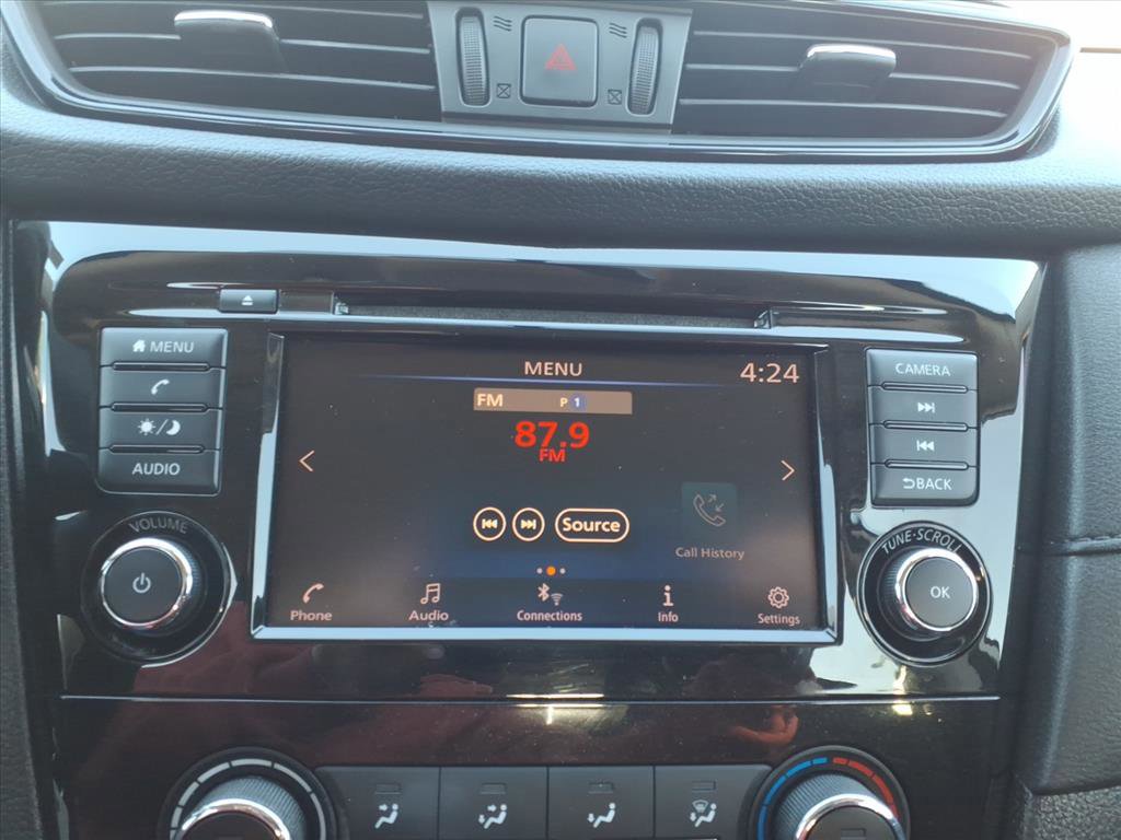 Used 2018 Nissan Rogue S image 18