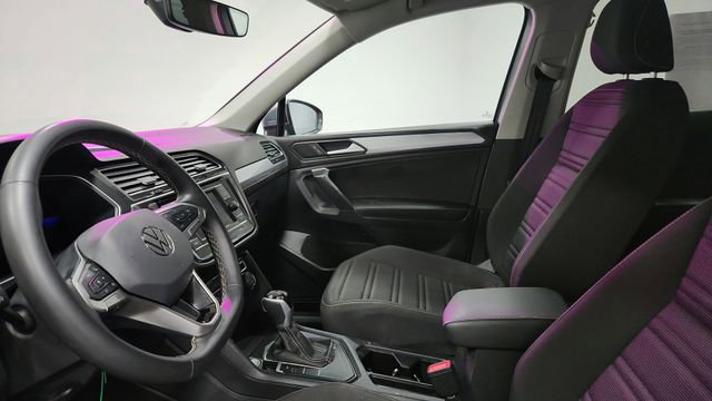 Used 2024 Volkswagen Tiguan S image 17