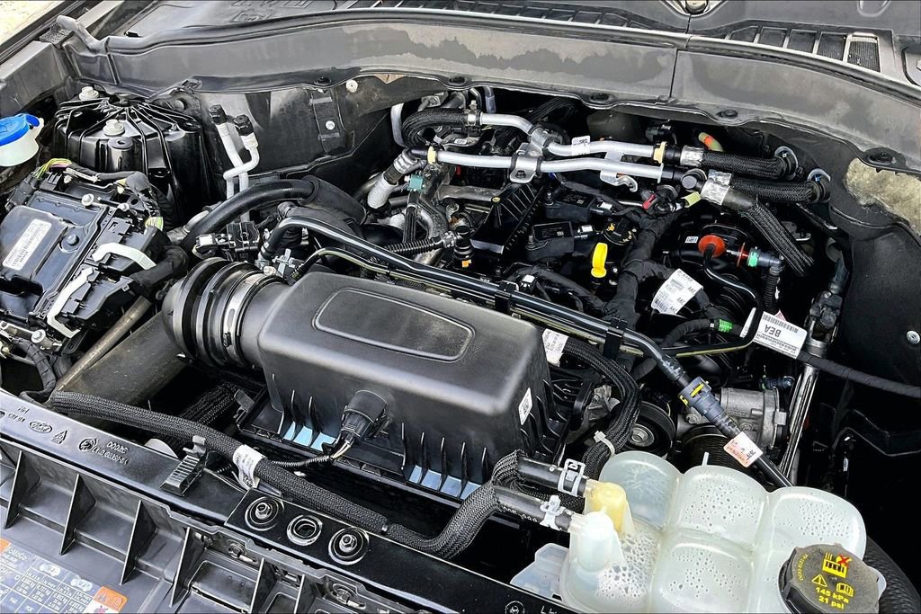 Certified 2021 Ford Explorer XLT w/ Equipment Group 202A image 35