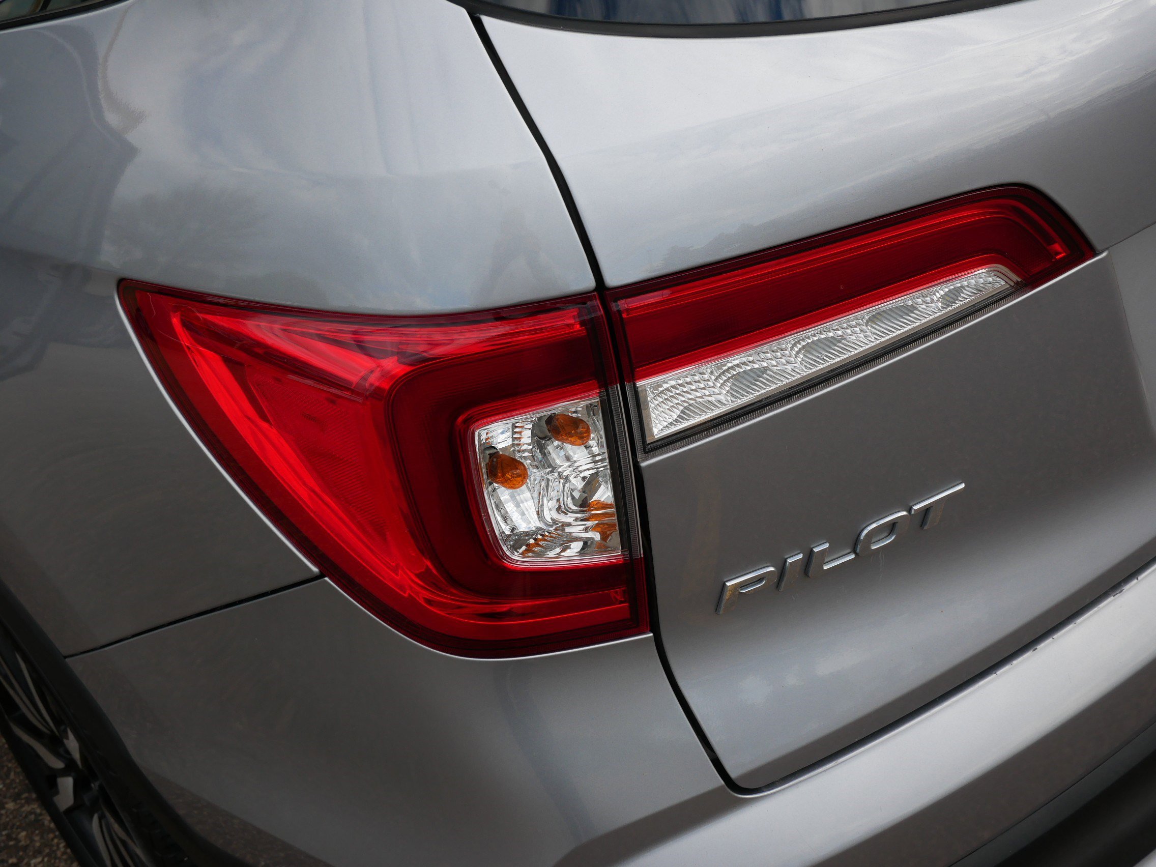 Used 2020 Honda Pilot Touring image 17