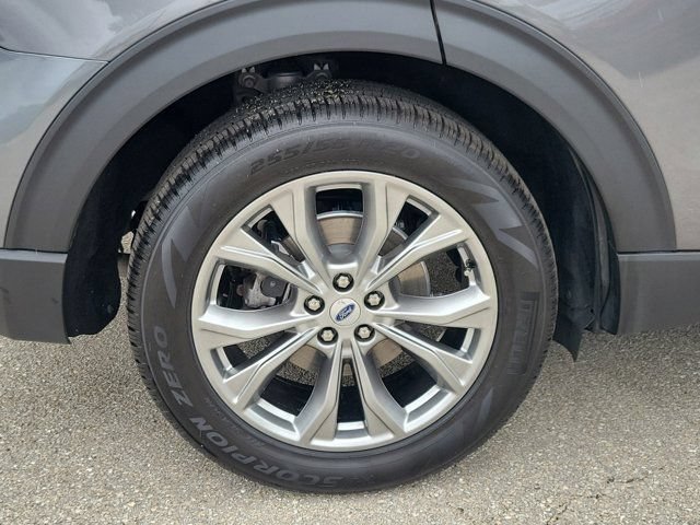 Certified 2023 Ford Explorer XLT w/ Equipment Group 202A RWD image 10