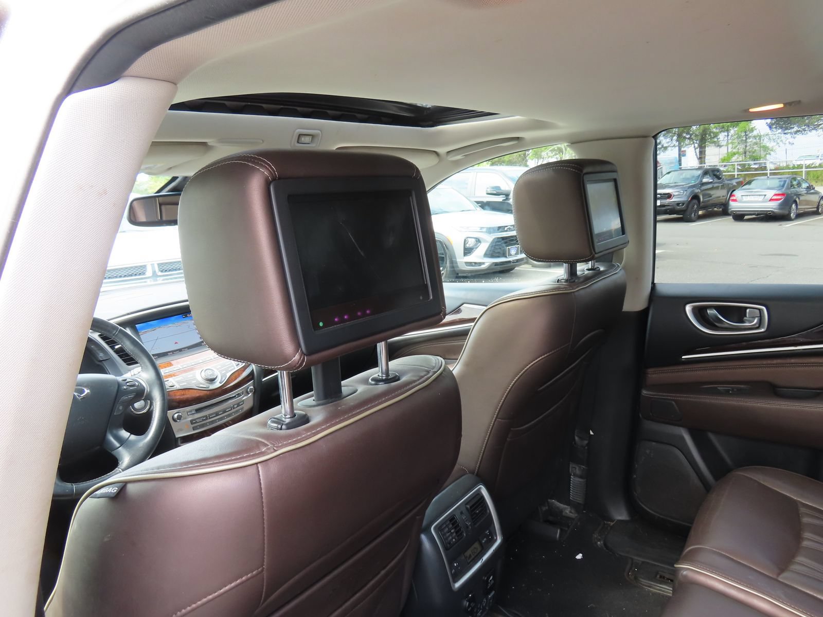 Used 2018 INFINITI QX60 Luxe w/ Deluxe Technology Package AWD/4WD image 29