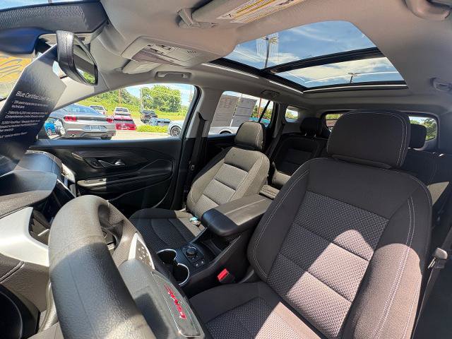 Used 2023 GMC Terrain SLE w/ Driver Convenience Package AWD/4WD image 13