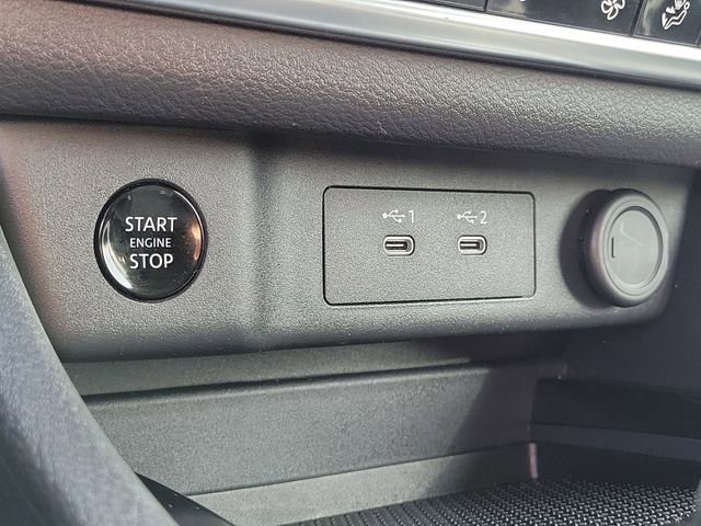 Used 2024 Nissan Rogue SV image 10