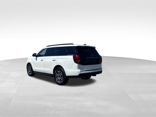 Certified 2025 Ford Expedition Active image 3