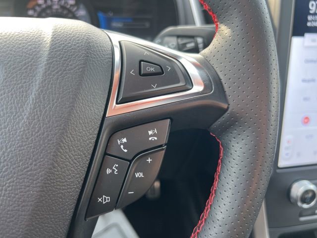 Certified 2024 Ford Edge ST-Line image 10