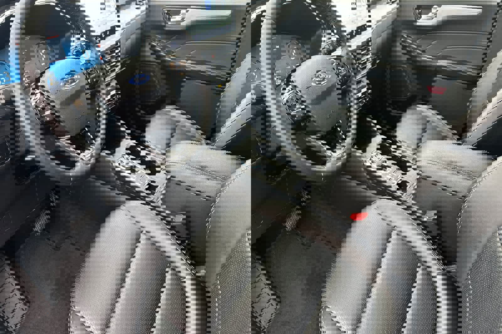 Certified 2025 Ford Escape Platinum image 11