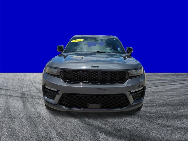 Used 2025 Jeep Grand Cherokee Limited w/ Black Appearance Package AWD/4WD image 9