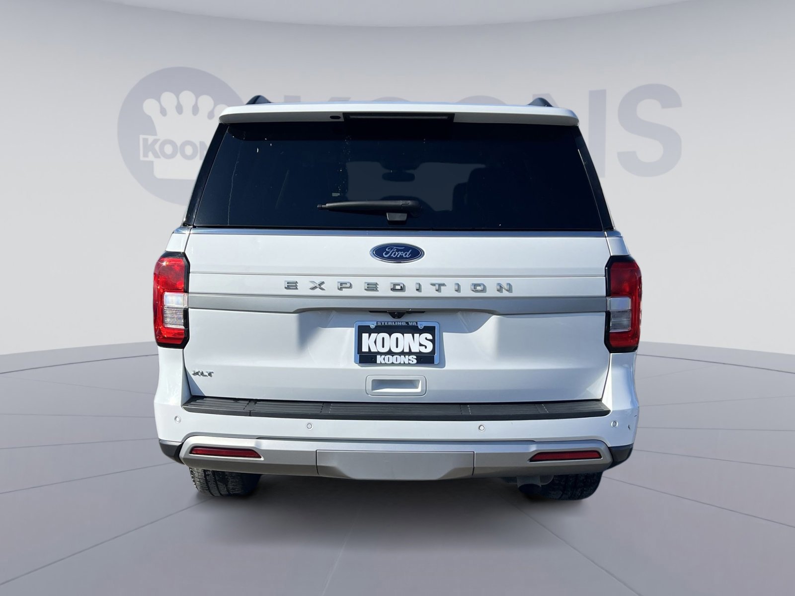 Certified 2023 Ford Expedition XLT image 4