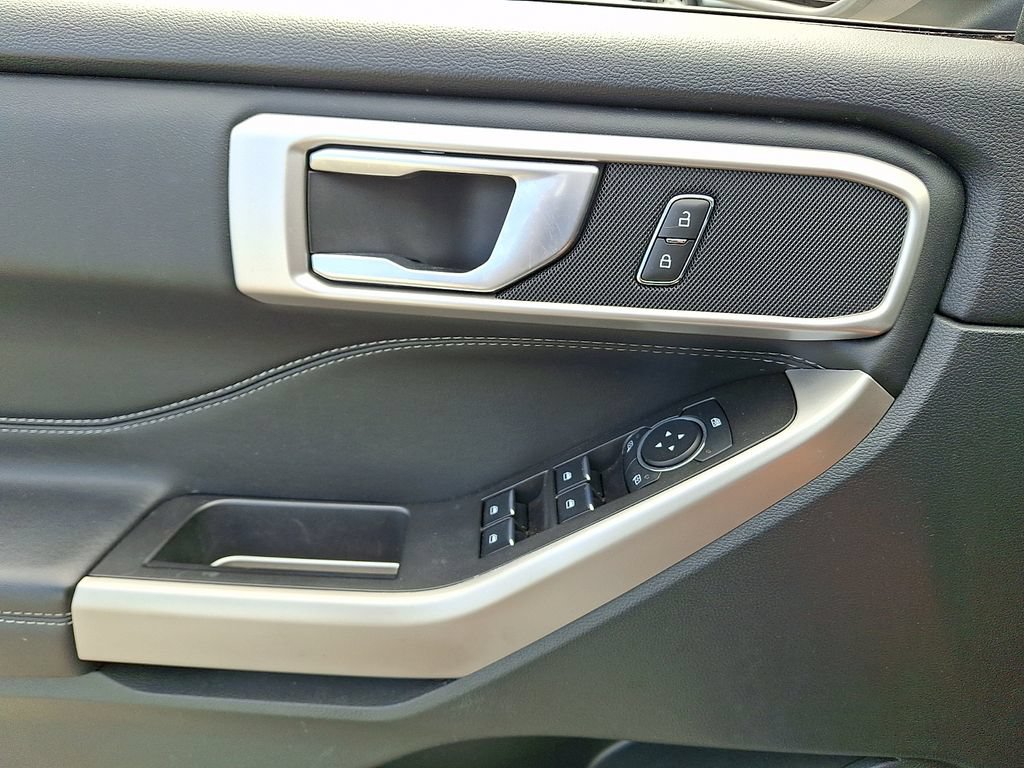 Certified 2024 Ford Explorer XLT AWD/4WD image 13
