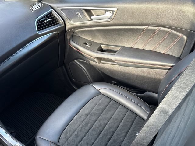 Certified 2022 Ford Edge ST-Line AWD/4WD image 15