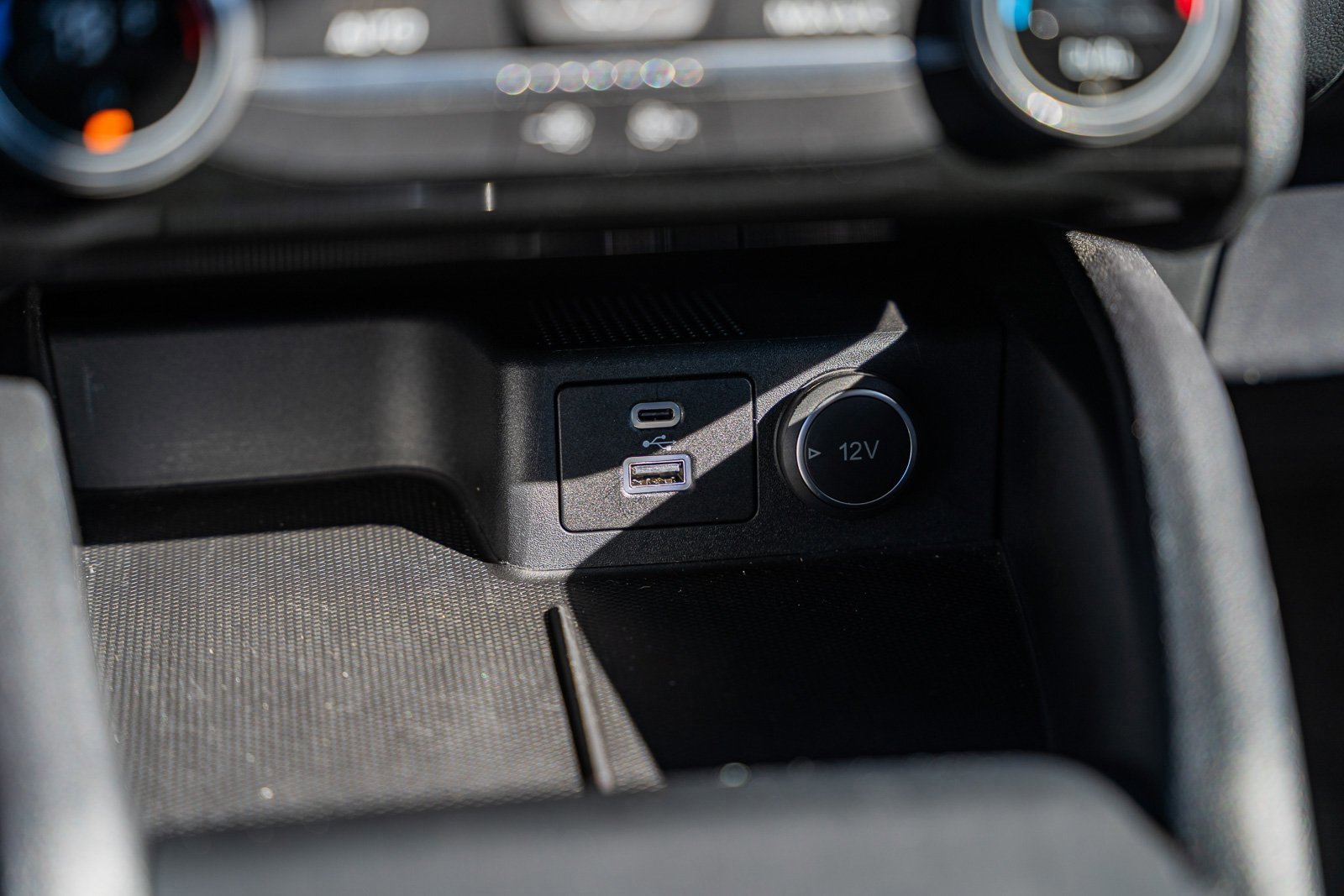 Certified 2021 Ford Escape SE w/ SE Sport Appearance Package image 29