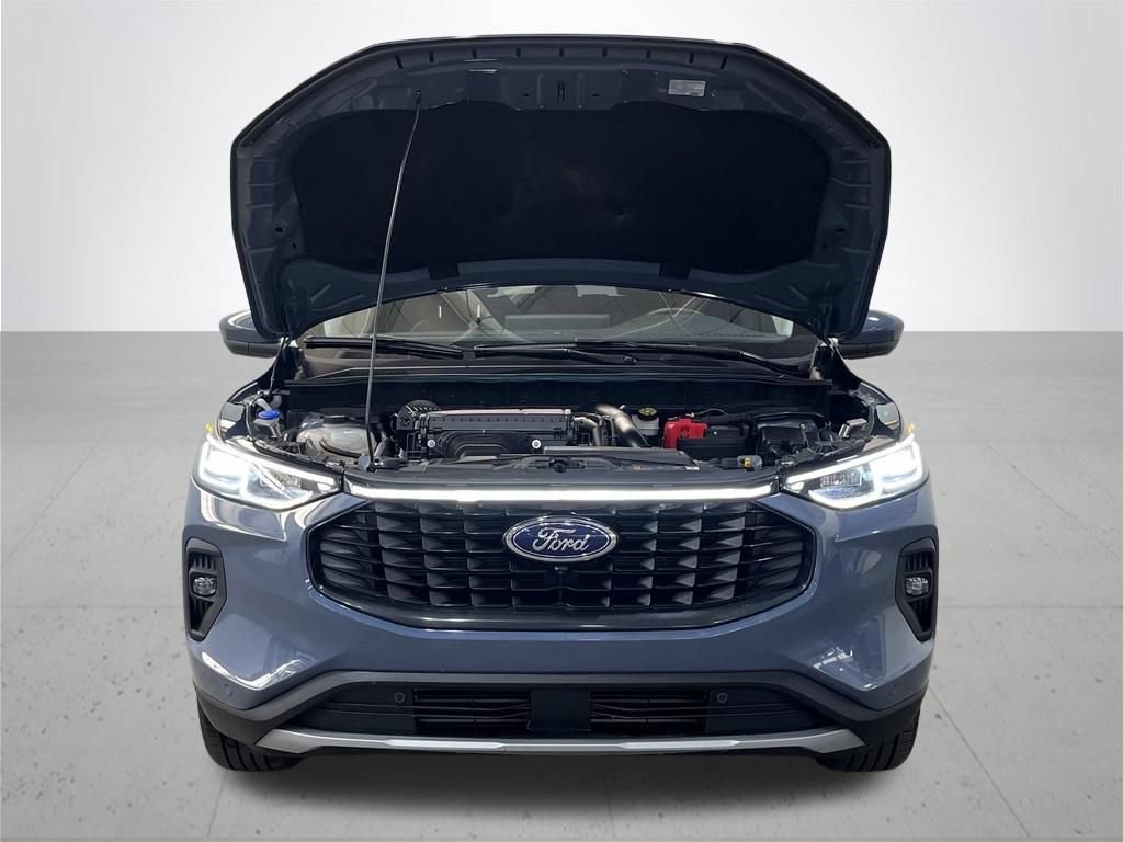 Certified 2024 Ford Escape Platinum AWD/4WD image 6