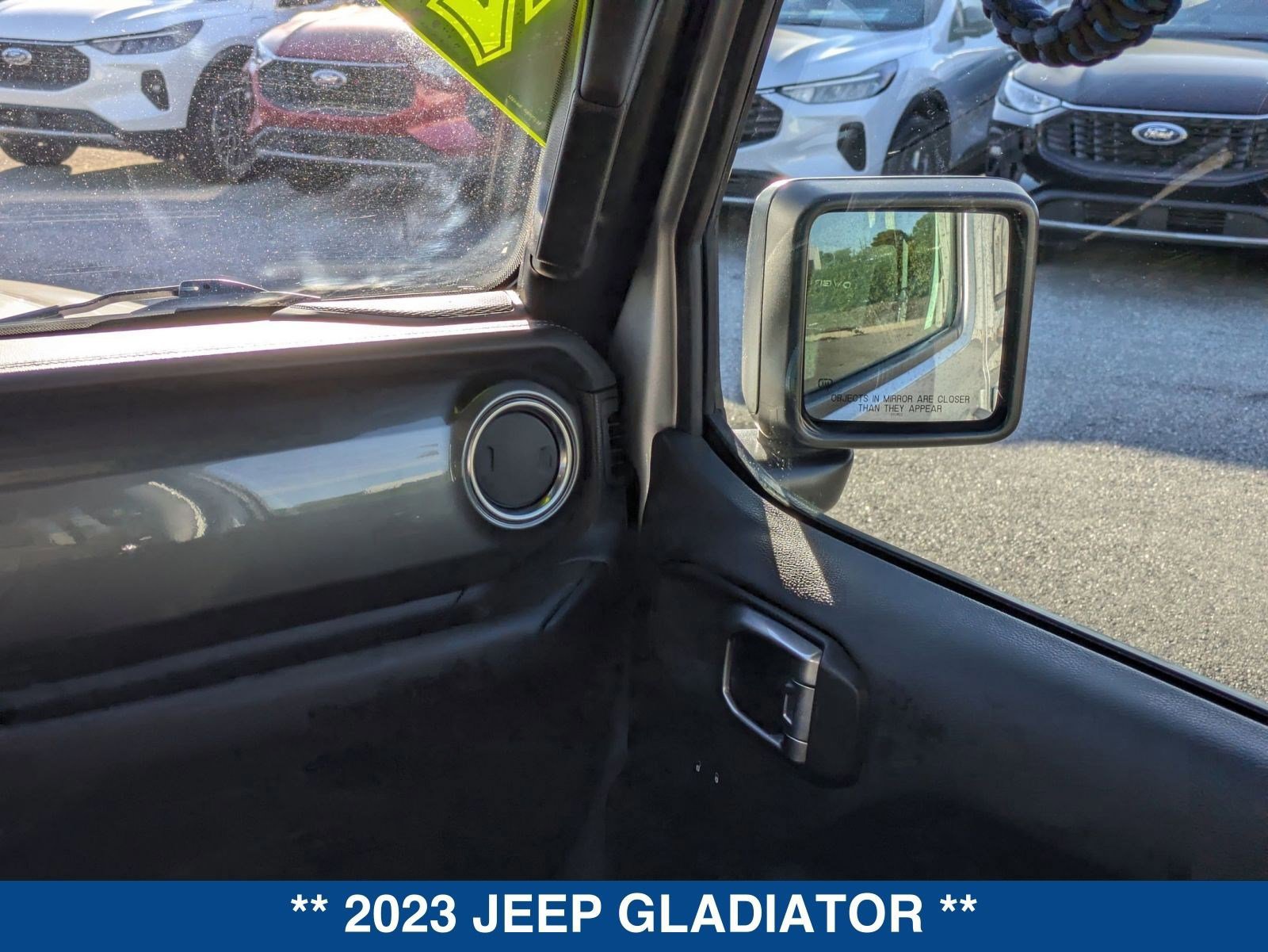 Used 2023 Jeep Gladiator Overland image 18