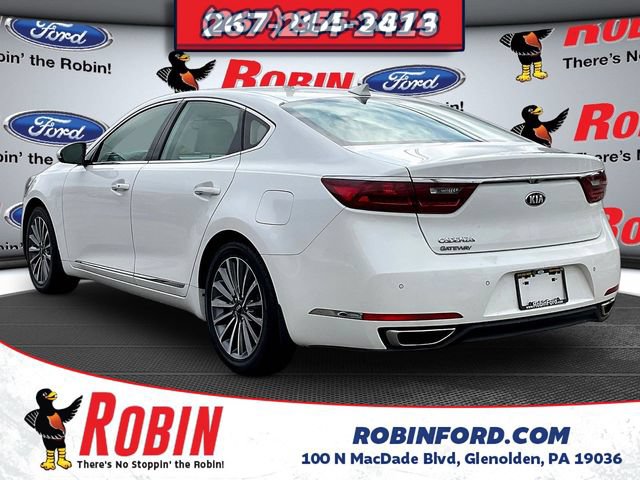 Used 2017 Kia Cadenza Premium w/ Luxury Package FWD image 5
