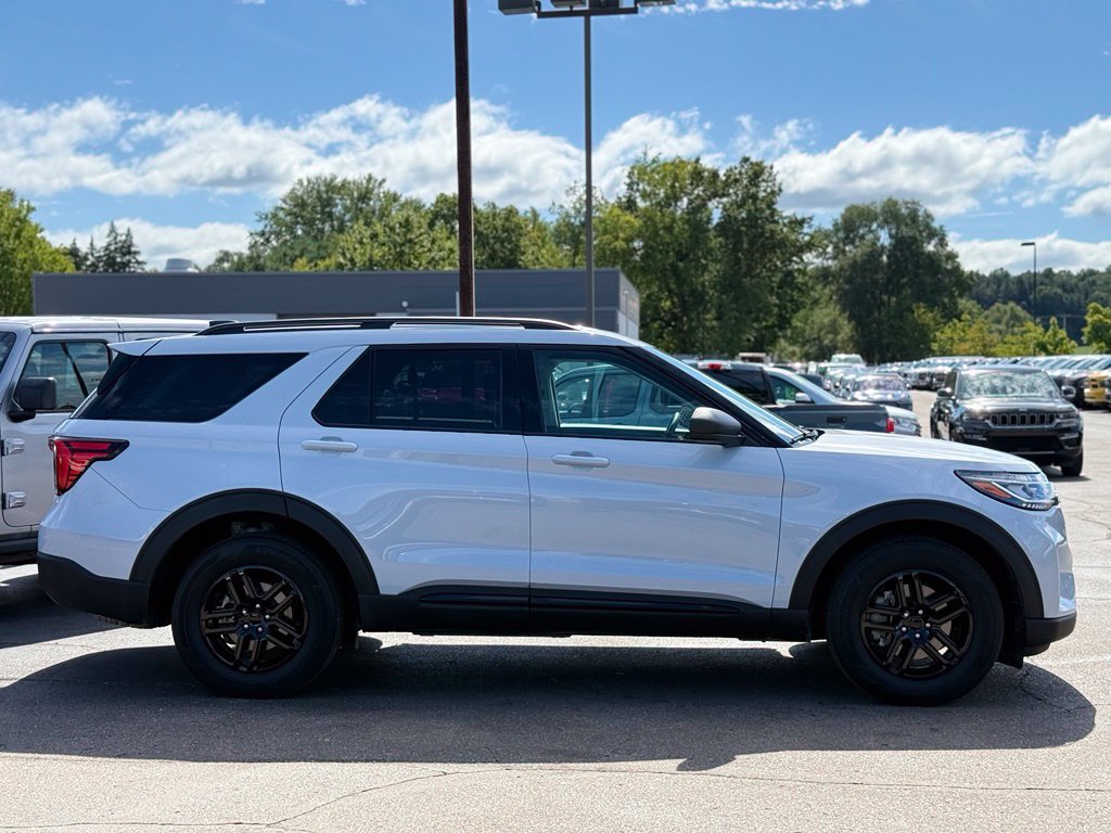 Certified 2026 Ford Explorer Active AWD/4WD image 31