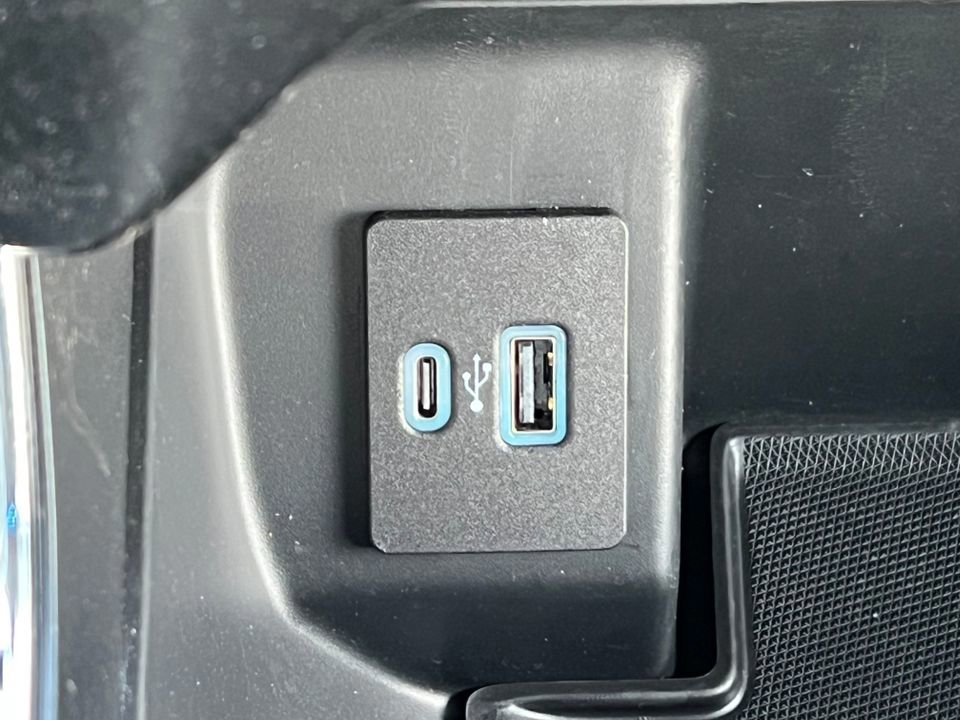 Certified 2022 Ford F150 XLT w/ Equipment Group 301A Mid image 38