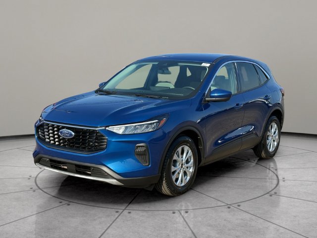 Certified 2023 Ford Escape Active w/ Tech Pack #2 FWD image 3
