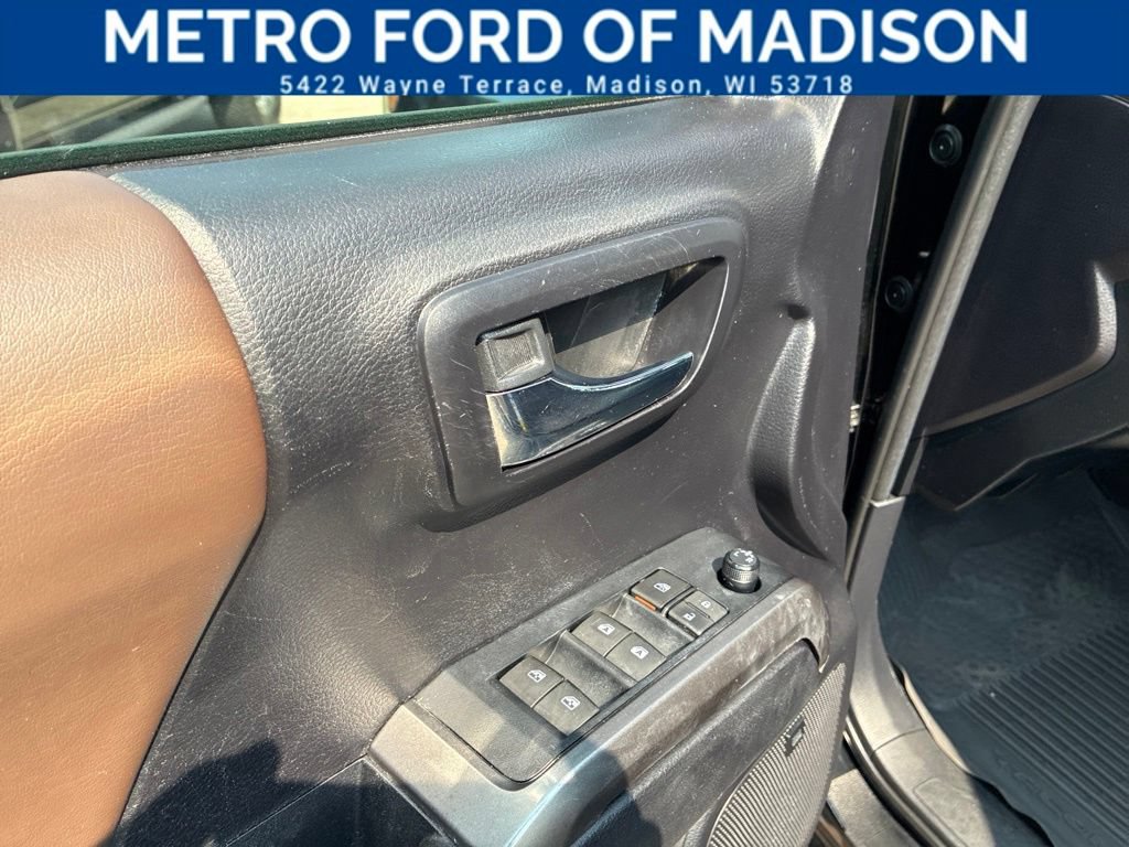 Used 2021 Toyota Tacoma Limited AWD/4WD image 16