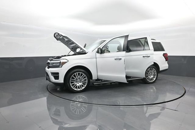 Certified 2024 Ford Expedition Limited image 40