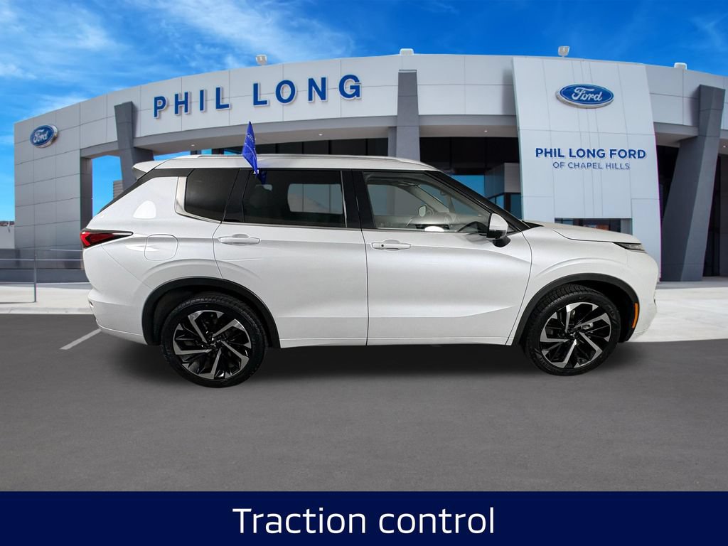 Used 2023 Mitsubishi Outlander SEL FWD image 6