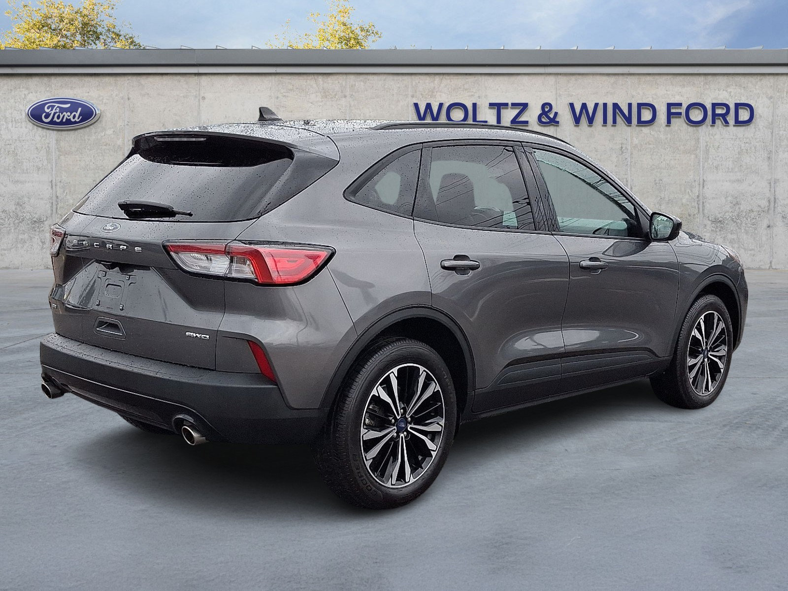 Certified 2022 Ford Escape SE w/ SE Sport Appearance Package AWD/4WD image 6