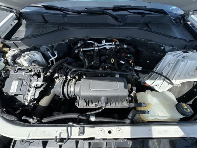 Certified 2022 Ford Explorer XLT w/ Equipment Group 202A AWD/4WD image 27