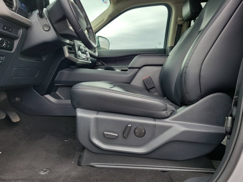 Certified 2024 Ford Expedition XLT AWD/4WD image 19