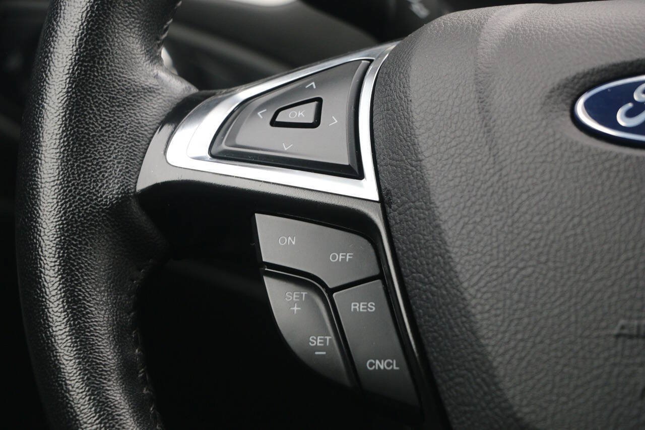 Certified 2024 Ford Edge SEL AWD/4WD image 16