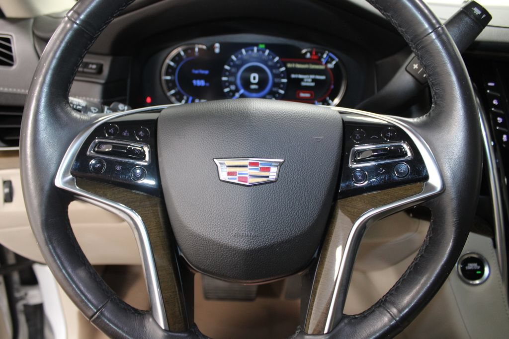 Used 2020 Cadillac Escalade Premium Luxury AWD/4WD image 38