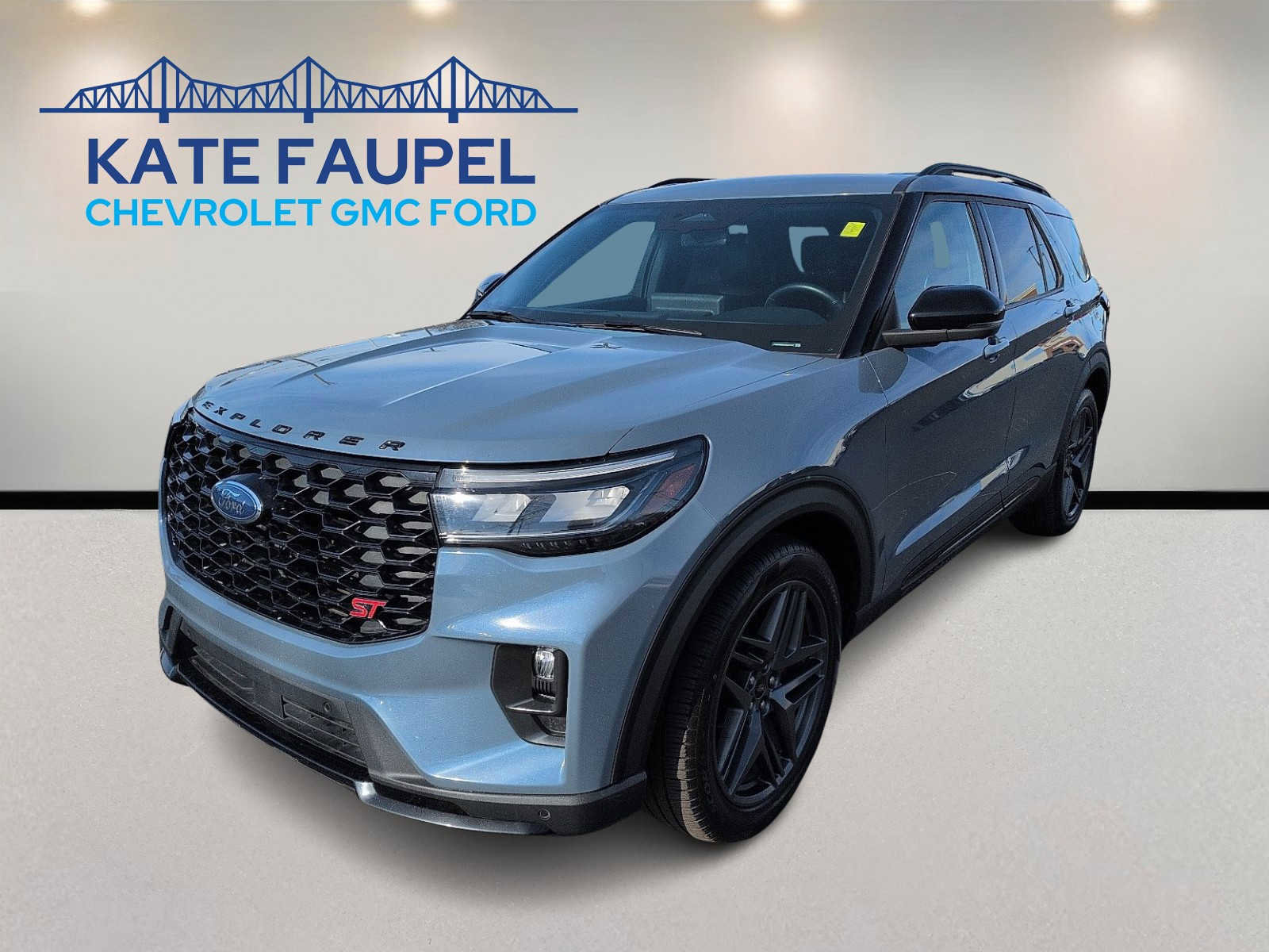 Certified 2025 Ford Explorer ST AWD/4WD image 3